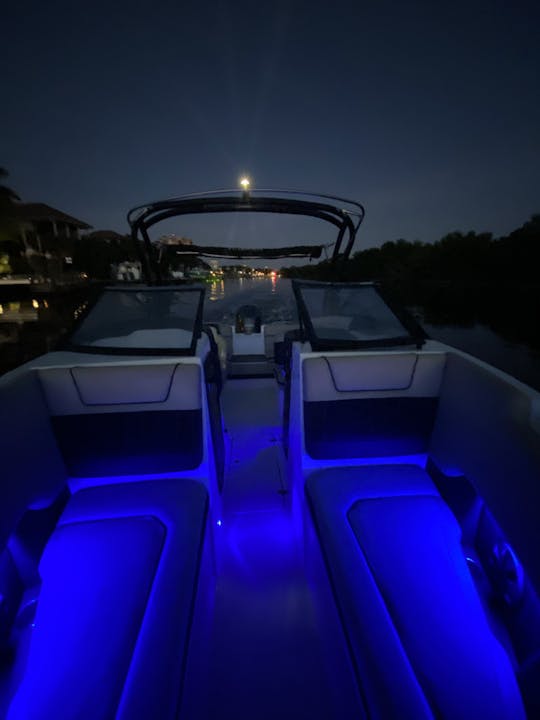 Bateau Rinker Blue de 23 pieds