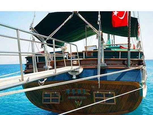 PERI This Wonderful Deluxe Gulet Yacht is 25.m Long and for 10 People