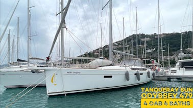 Jeanneau Sun Odyssey 479 pour les îles Éoliennes depuis la marina de Capo D'Orlando