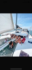 Barco de festa Foilborne Power Catamaran de 40 pés para sua próxima aventura!