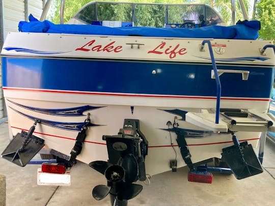 Barco familiar de proa aberta espaçoso de 22 pés para o lago Millerton, CA