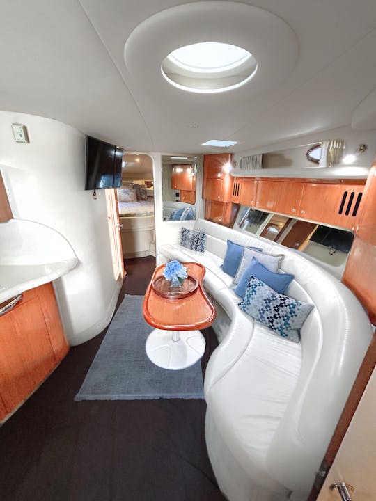 45' SeaRay Sundancer Stunning Yacht