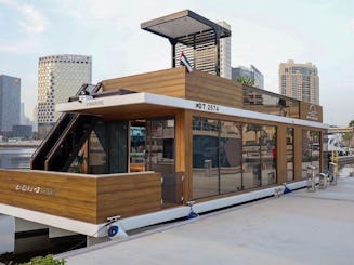 Casa flutuante premium para uma estadia única no centro de Dubai