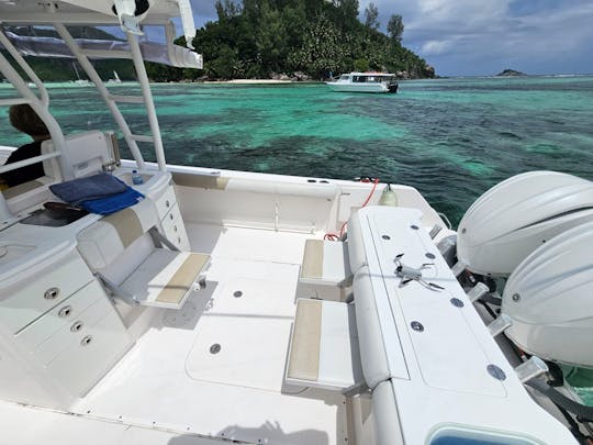 Grandes y lujosos Everglades 355 CC en Seychelles