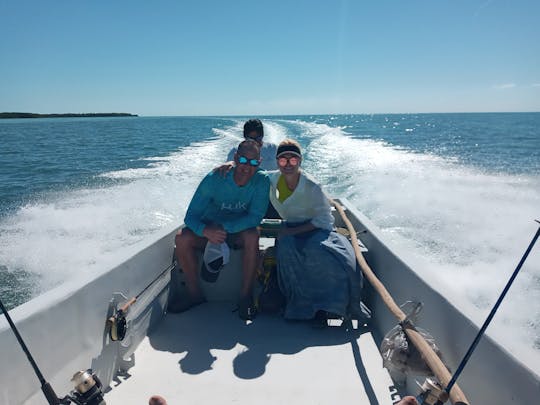 Alugue seu barco plano na baía de corozal/chetumal