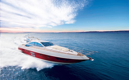 Lindo iate Azimut 68 S para viagem de dia inteiro a Capri e Costa Amalfitana! 