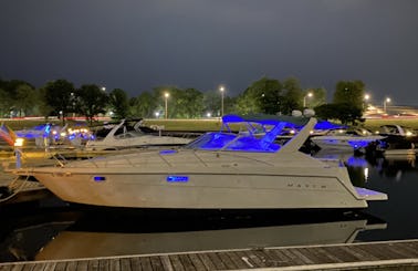 35' Luxury Motor Yacht with 4’ swim platform in Chicago