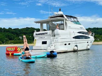 Yacht de 50 pieds à Oysterbay, croisière, paddleboard, kayak, tubing