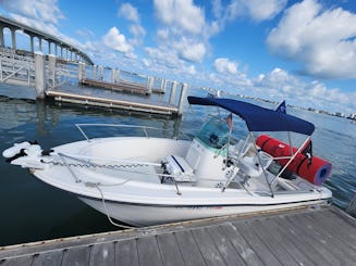 Bateau à capitaine propre, puissant et amusant de 19 pieds au large des côtes, sous licence USCG