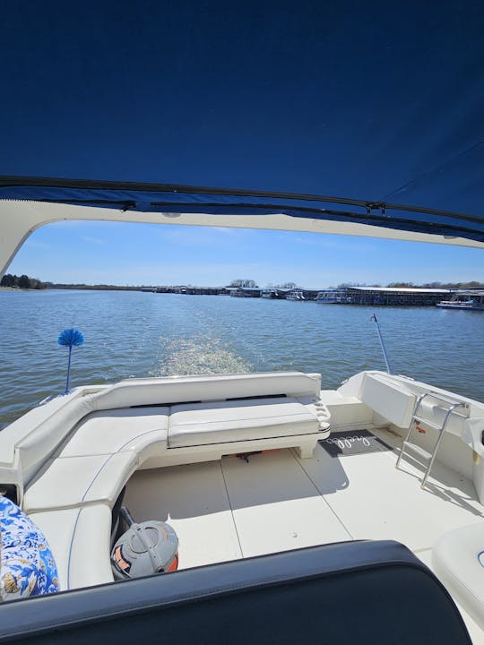 Beautiful Sea Ray 400 on Percy Priest Lake - Nashville TN