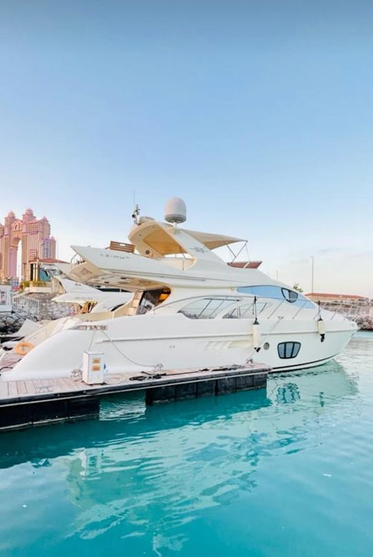Aluguel de iates a motor em Abu Dhabi para 10 pessoas!