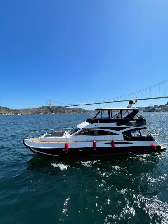 Croisière privée en yacht sur le Bosphore : l'expérience ultime à Istanbul