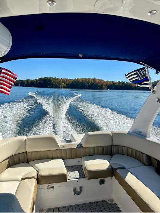 Sua experiência de luxo: Luxury Regal Boat (Driver Incl. 👨‍✈️) BYOB