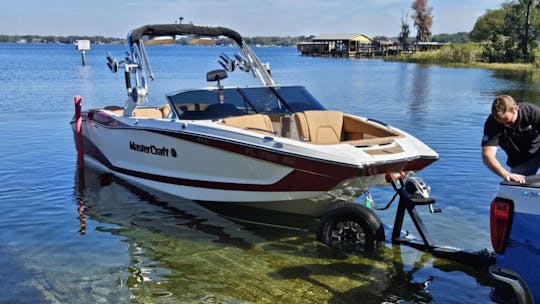 Location de wakeboat Mastercraft 2019 : nous viendrons chez vous !