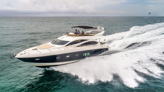 Élégant yacht Sunseeker de 75 pieds aux Bahamas 