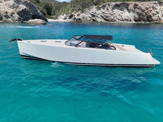 Alugue este iate a motor Van Dutch 40 em Ibiza, Espanha, para 9 pessoas