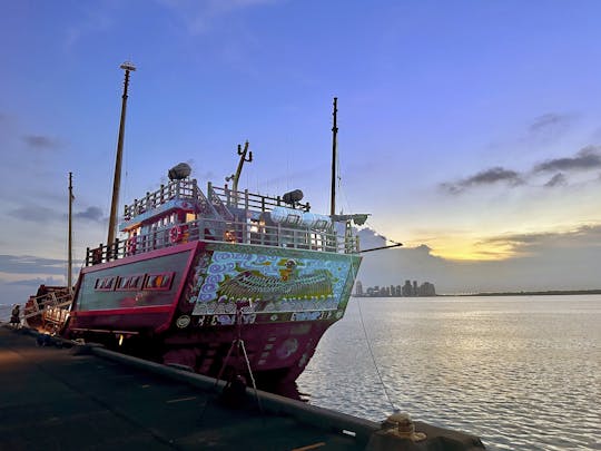Fu Ning- The World Largest Traditional Chinese Wooden Sailing Boat-4hrs (50 Pax)