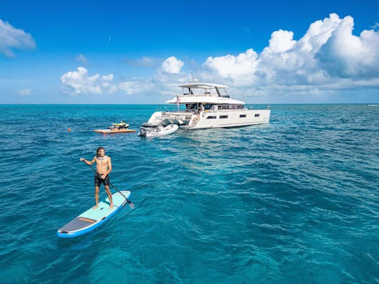 Catamarã a motor de luxo de 64 pés — 6 cabines, jet ski, 🌟 Reserve diretamente com o proprietário 