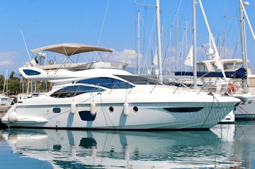 この驚くべきAzimut 47でフレンチリビエラをクルーズしましょう