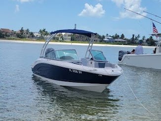 2021 Chaparral SSI 21 OB, enjoy and relax with this beautiful boat in Hollywood!