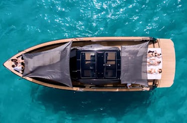 Ibiza Boat 50 Black com equipamento de mergulho e prancha de remo