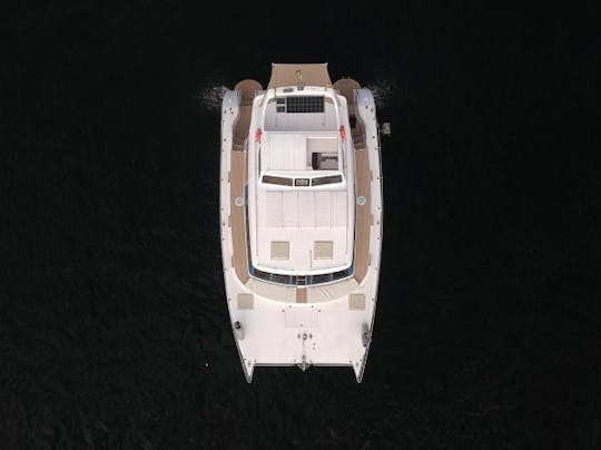 catamaran économique pour 20 personnes Jade 40 pieds Power Cat Blujoi à louer à Rio de Janeiro