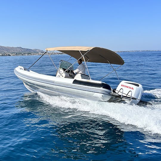 RIB 798 - Barco inflável com Skipper 27 pés 225 cv