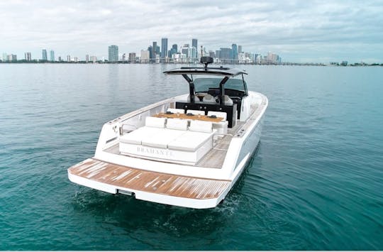 Pardo 43ft, o iate perfeito para Miami