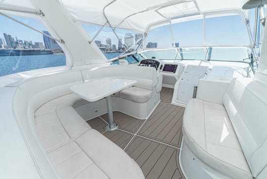 Iate luxuoso de 60 pés e 2 andares