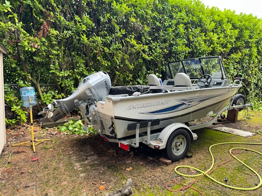 SmokerCraft 16 FT Fishing Boat