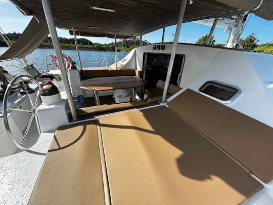 Crucero en catamarán Lagoon 47 por las islas de Krabi y la bahía de Phang Nga