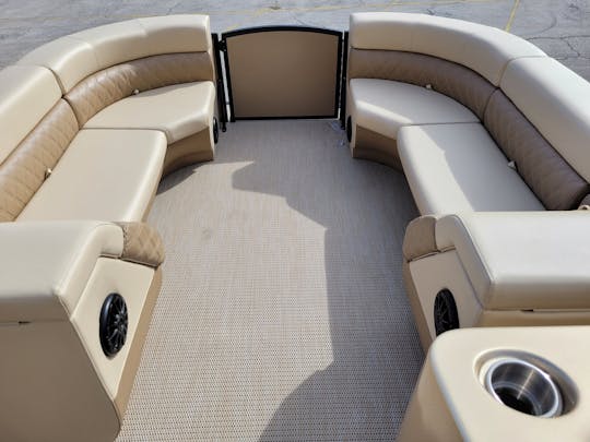 BRAND NEW 2023 LUXURY PONTOON BOAT 