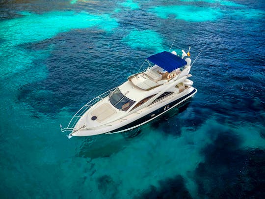 Charter the 50ft Sunseeker Manhattan Power Mega Yacht in Palma, Islas Baleares