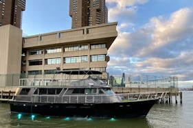 Custom Hatteras Motor Yacht in Vibrant NYC (Up to 35 Guests)