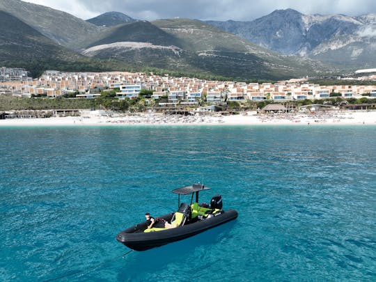 Coastal Cruiser: explora las aguas de Vlora con el estilo y la comodidad de un barco Olympia