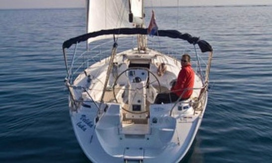 Bavaria 36 Sailboat For 8 Person Ready To Cruise In Split, Croatia