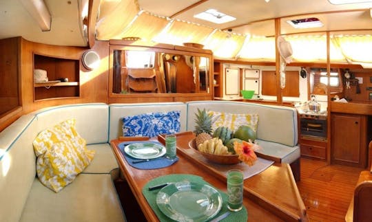 Tahiti Sailing Charter - Huahine - Polynésie française