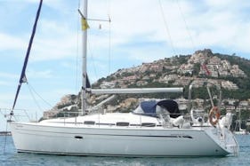 Charter a Bavaria 37 Cruiser for 8 People in Stockholm County, Sweden