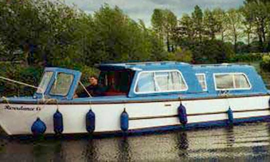 Book this 2-4 Berth River Cruiser in Thames, United Kingdom