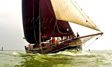 Charter Willem Jacob Clipper de 87 pieds pouvant accueillir jusqu'à 39 personnes à Groningue, aux Pays-Bas