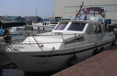 Charter "Twieberr' Motor Yacht in Friesland, Netherlands for up to 6 people
