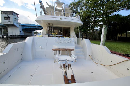 Luxury 72ft Mckinna Flybridge Yacht 