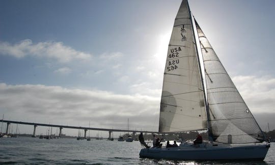 Profitez d'une location de voile Sloop J/105 de 35 pieds à San Diego, en Californie