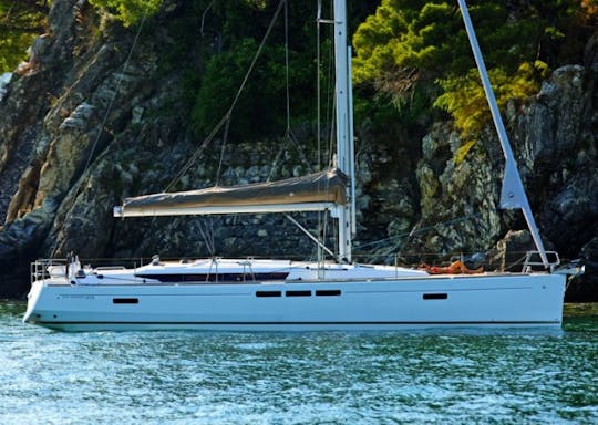 Sun Odyssey 519 Sailing Yacht in Alimos, Greece