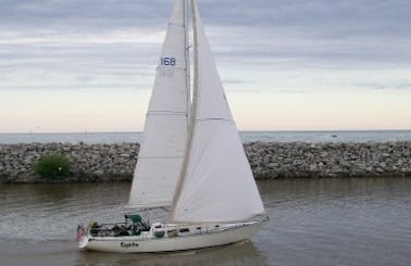 41ft Sailing Crusing Monohull Charter on ''White Lake'' Michigan, USA.