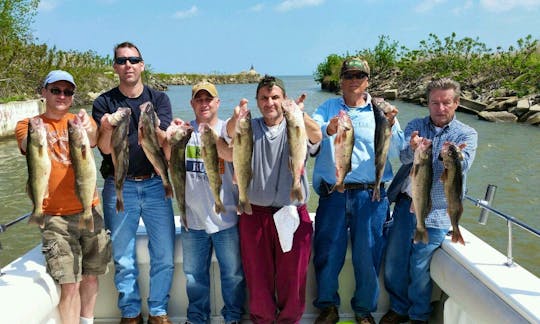 30' Sport Craft Fishing Charter in Oak Harbor, Ohio