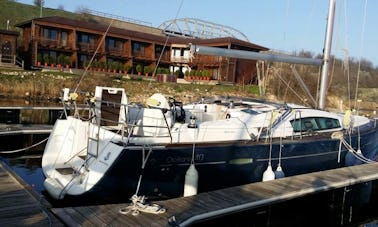 Louez ce monocoque de croisière et naviguez à Limanu, en Roumanie