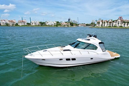 50’ SPACIOUS FOUR WINNS in Miami (Free Hour)