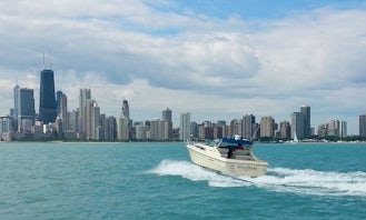 40' Sea Ray Express Cruiser on Chicago Shorline