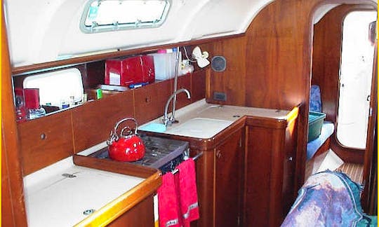 40ft Beneteau Oceanis 400 Cruising Monohull Boat Charter in Victoria, British Columbia